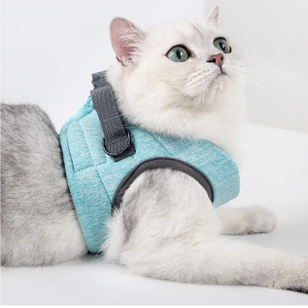 Lightweight Cat Harness With Leash New In Package Size Small